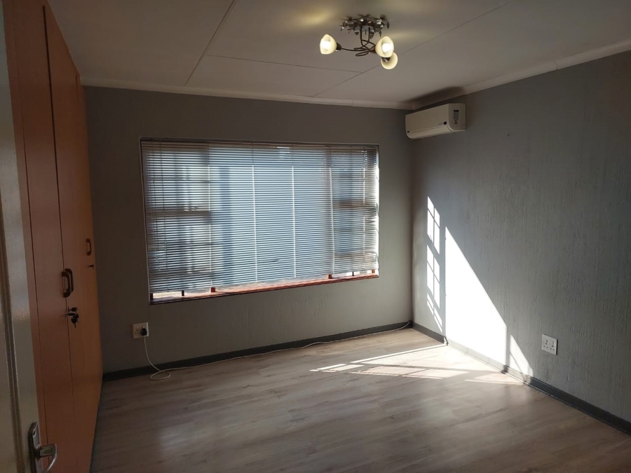 3 Bedroom Property for Sale in Vaalpark Free State